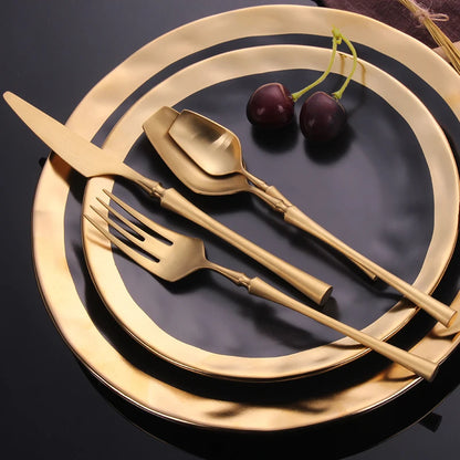 Gold Stainless Steel Cutlery Set - Modern Dinnerware for Elegant Dining