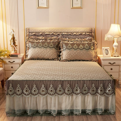 Quilted Lace Bed Skirt for Elegant Bed Liners